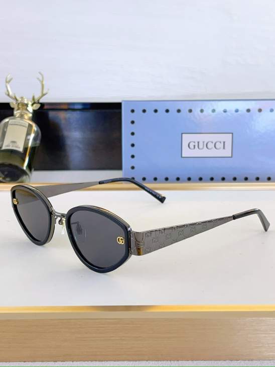 Picture of Gucci Sunglasses _SKUfw80048799fw